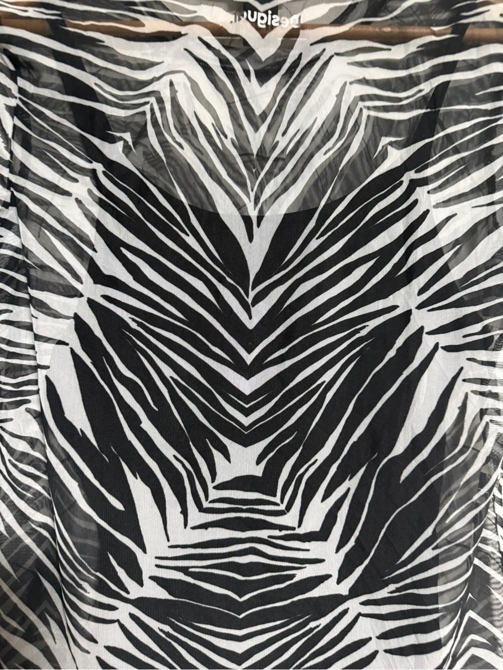 Desigual Zebra Print Mesh Top w/ Black Slip Cami Size M - Picture 5 of 11